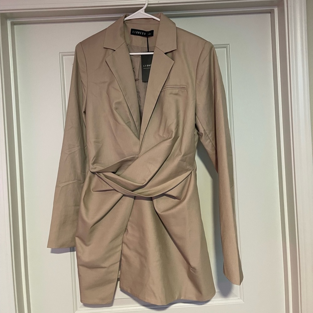 Lioness dress. Never worn